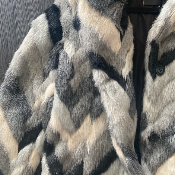 Fashion Pass Chevron Faux Fur Jacket - Picture 5 of 8